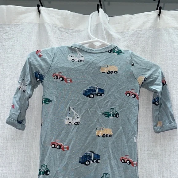 Kyte BABY Blue Footies One Piece with Vehicle Print - Picture 9 of 12